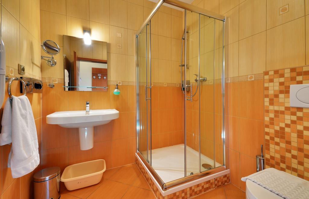 Restaurace A Penzion Kamenec Jilešovice Δωμάτιο φωτογραφία